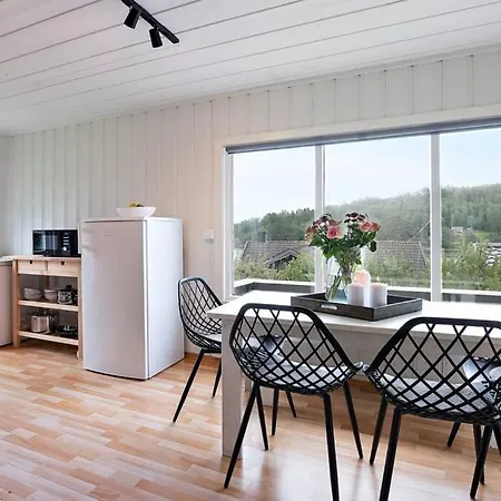 Amazing Cabin 50 Meters From The Beach! Sandefjord