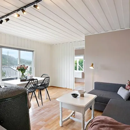 Amazing Cabin 50 Meters From The Beach! Сasa de vacaciones Sandefjord