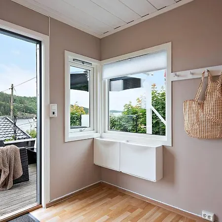 Amazing Cabin 50 Meters From The Beach! Holiday home Sandefjord
